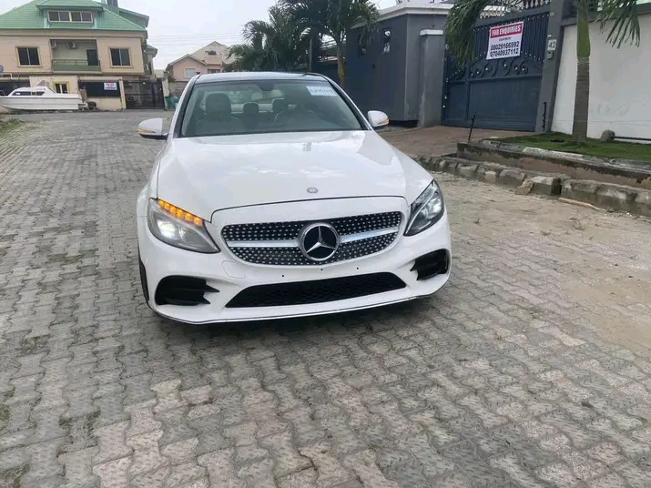 Mercedes Benz E350  2011