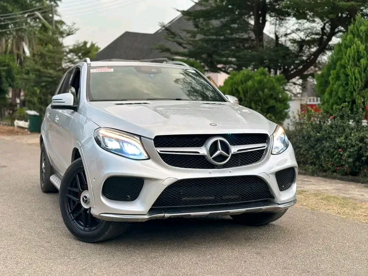 Mercedes Benz GLE43 2017