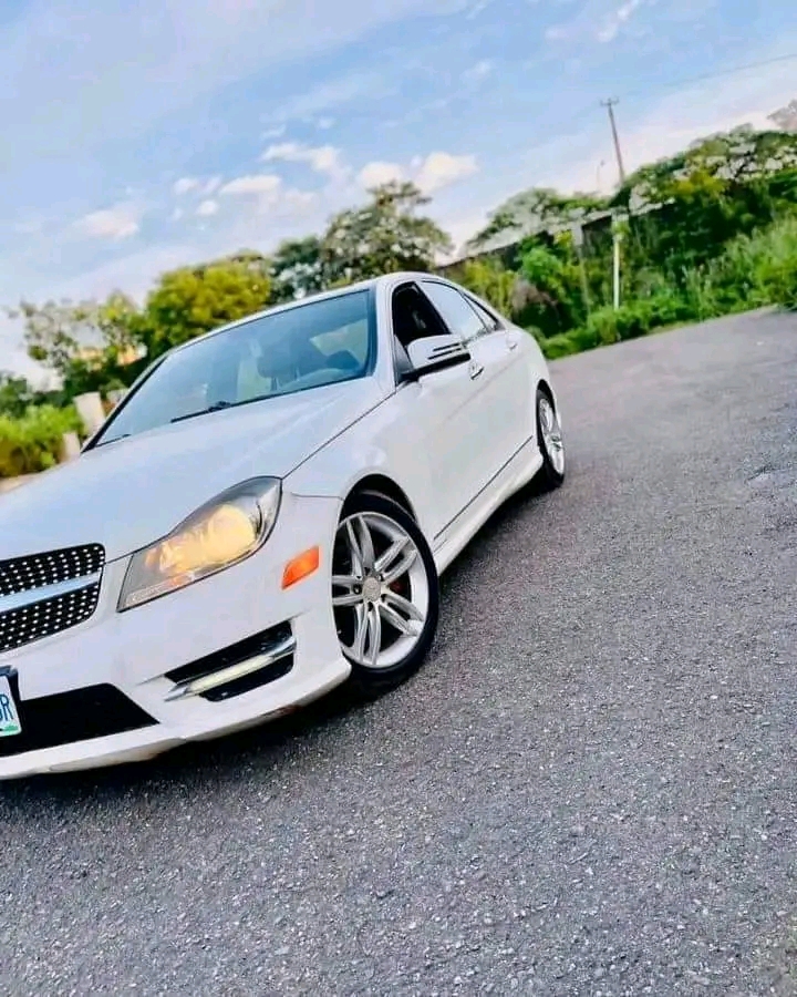 Mercedes Benz c300 2013