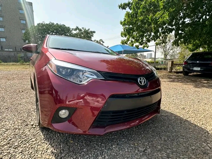 Toyota Corolla 2015