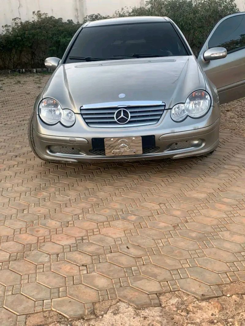 Mercedes Benz c200 coupe 2008