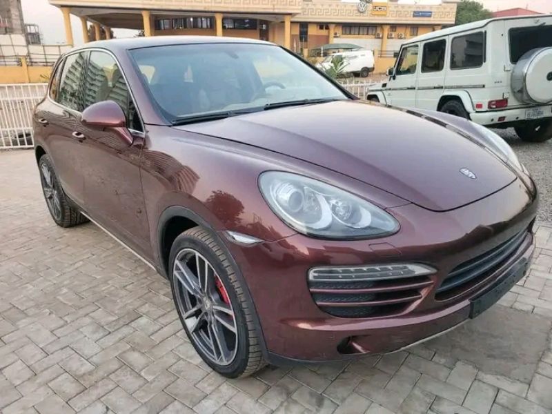 Porsche cayenne 2016