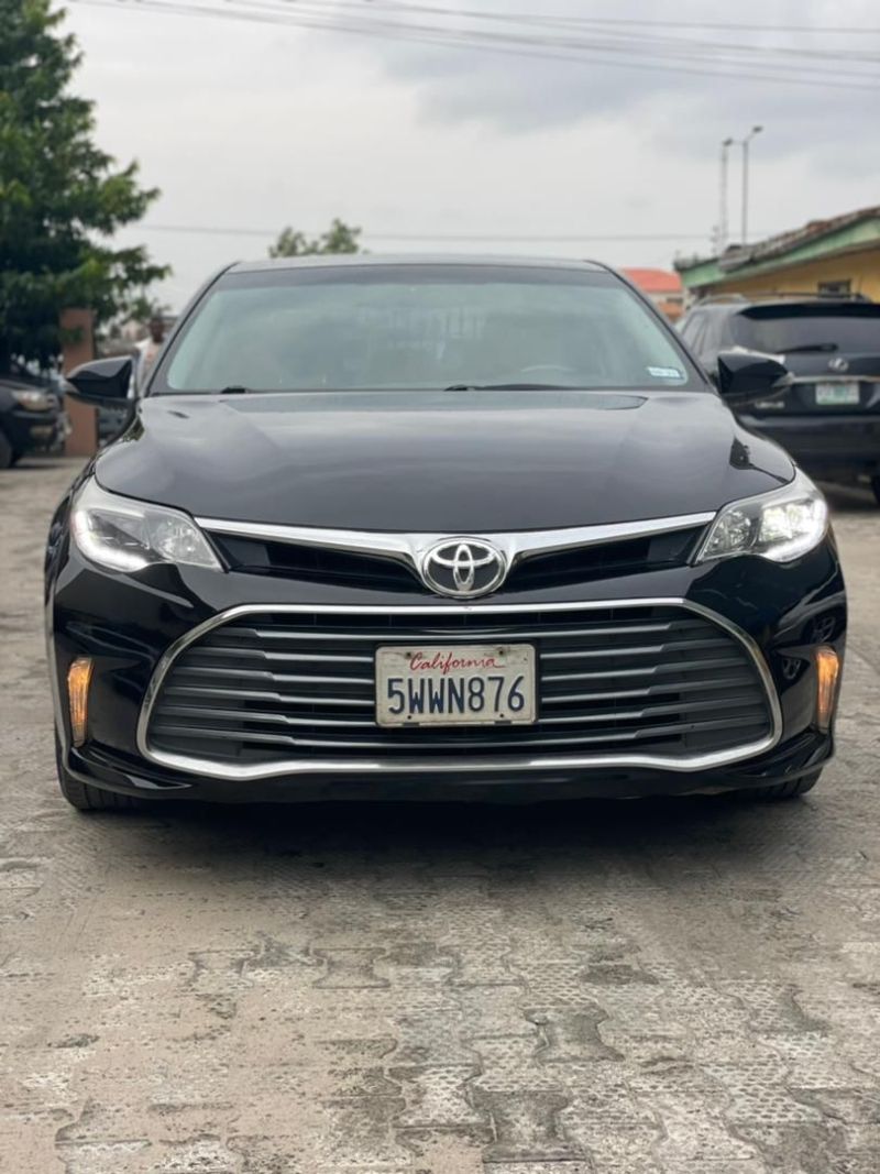 Toyota  Avalon xle 2015