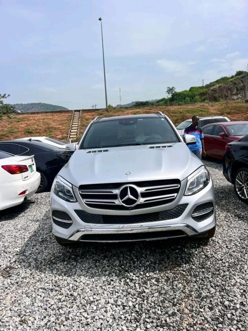 Mercedes Benz GLE350  2016