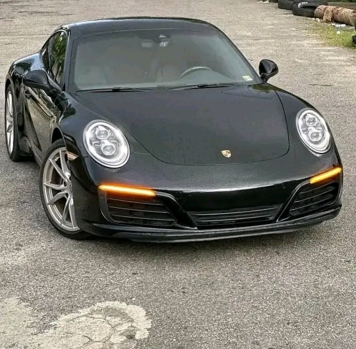 Porsche 911 Carrera 2018