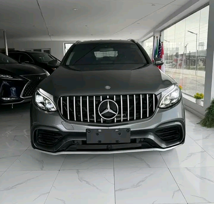 Mercedes Benz GLC300  2017