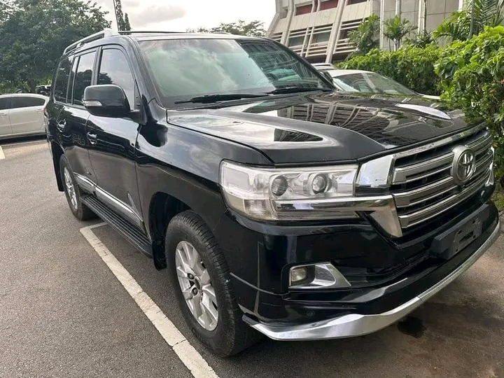 Toyota land cruiser  2014