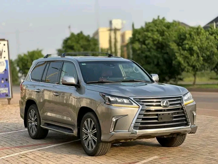 2023 LEXUS Lx600