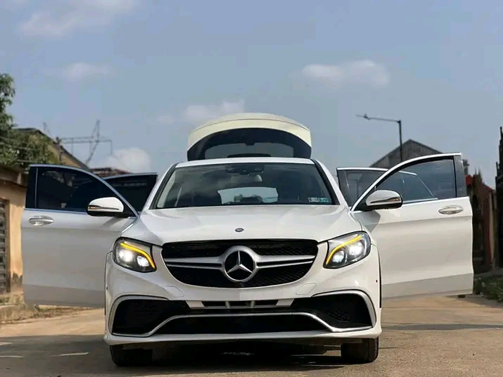 Mercedes Benz GLE43 2017