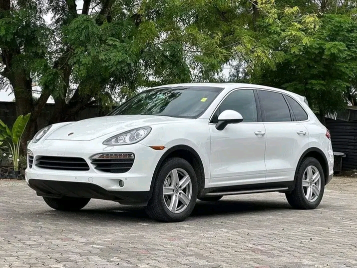 Porsche cayenne  2013