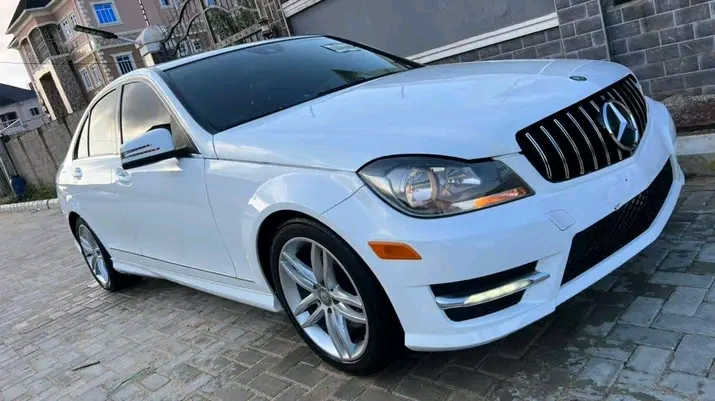 Mercedes Benz c300 2013